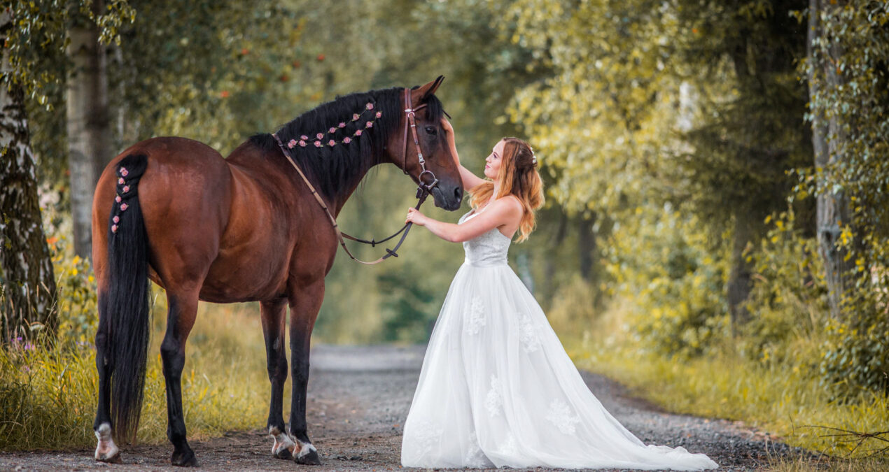 Die Braut & ihr Pferd